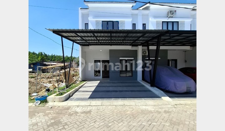 RUMAH 2 LANTAI DEKAT URIP & PETTARANI MAKASSAR. 4 KAMAR. UK 6x14. RUMAH 2 LANTAI DEKAT URIP & PETTARANI MAKASSAR. 4 KAMAR. UK 6x14.