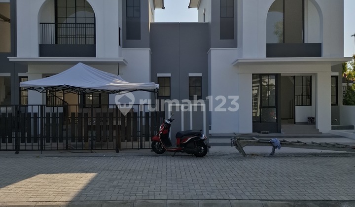 Rumah 2 Lantai Siap Huni Citra Garden Ciputra. Uk 8x15. 3 Kamar. Rumah 2 Lantai Siap Huni Citra Garden Ciputra. Uk 8x15. 3 Kamar.