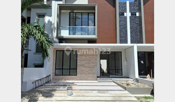 RUMAH MEWAH READY UNIT TANJUNG BUNGA MAKASSAR. FREE 4 UNIT AC. UKURAN 8x18. 5 KAMAR TIDUR 1