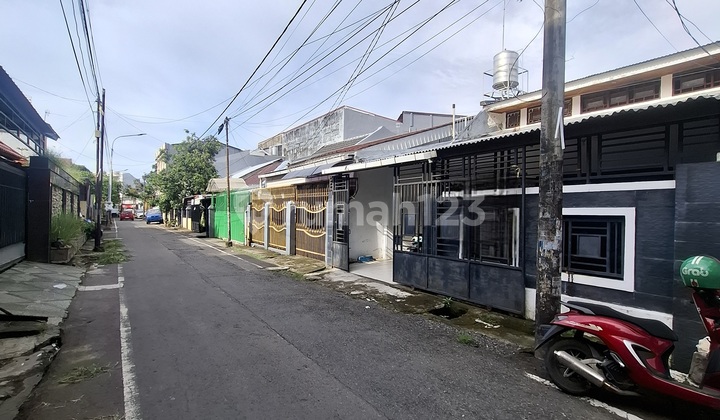 Rumah Jalan Kancil Kota Makassar. Luas Tanah 144m2.