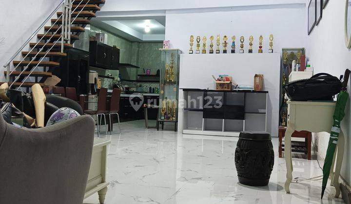 Rumah 2 Lantai Bagus Free Furnished Ac Lokasi Tengah Kota Btn Tabaria Sultan Alaudin Makassar 1