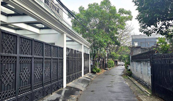 Rumah Baru 3 Lantai Design American Classic Di Jakarta Selatan 2