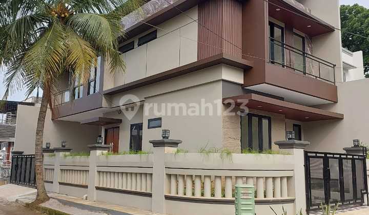 Rumah Baru Hoek Side Modern Design Di Bsd  2