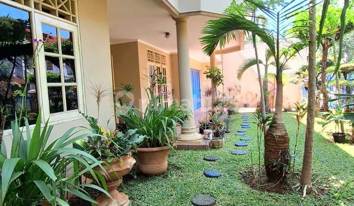 Rumah Lama Terawat Dengan Tanah Luas Di Sektor 1 Bintaro Jaya