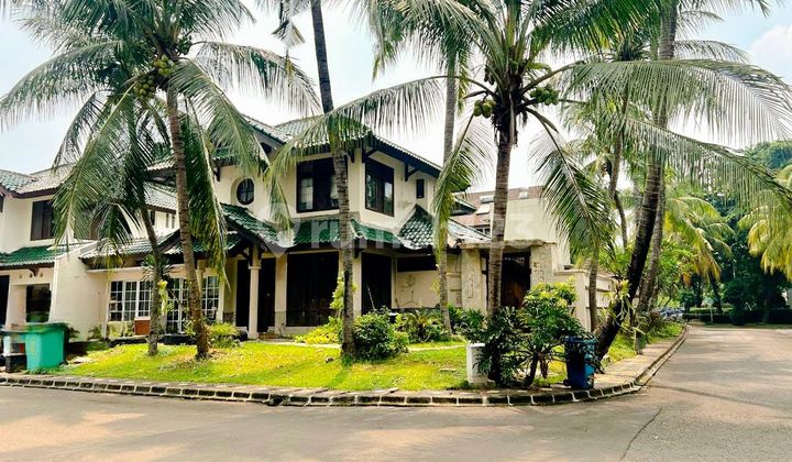 Rumah Hoek Dengan Private Pool Dlm Cluster Bintaro Jaya Sektor 9