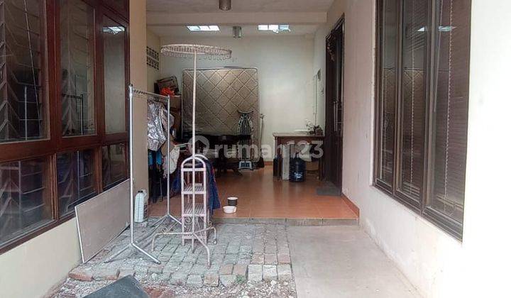 Rumah Hoek Lokasi Strategis Dengan Hall Acara Di Bintaro Sektor 9 2