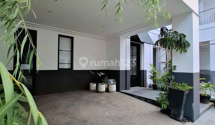 Rumah Batu American Style Lokasi Strategis Di Jakarta Selatan 1