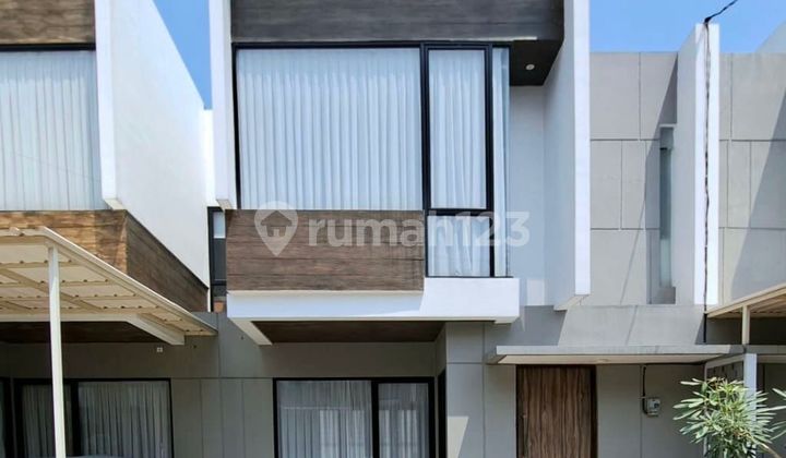 Rumah Baru Dengan Halaman Belakang Luas Di Bxchange Area