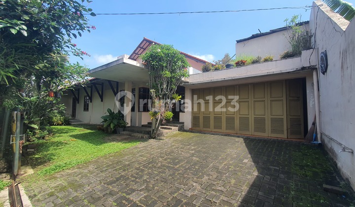 Rumah Asri Berudara Sejuk Denga Pemandangan Di Geger Kalong Permai