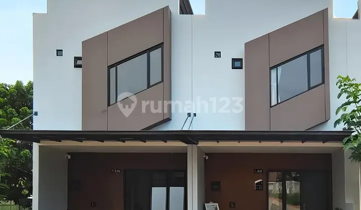 Rumah Lima Menit ke Taman Kota Bsd