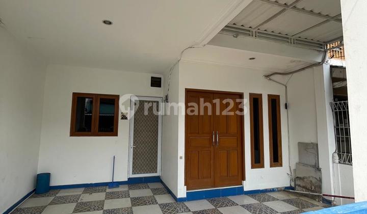 For Sale, Hooky House Ready to Occupy in Sector 4 Bintaro, Close to Bintaro Plaza 2