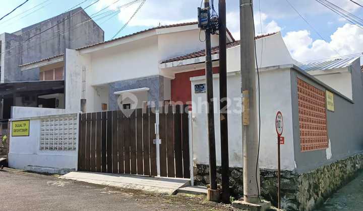 Front View House. Cikeas Country Residence Housing Block C1/14 (Hook Position) Front View House. Cikeas Country Residence Housing Block C1/14 (Hook Position)