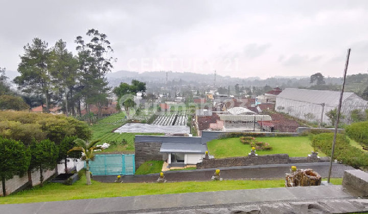Villa Lux & Asri Furnished Siap Huni View Kota Bandung di Lembang Villa Lux & Asri Furnished Siap Huni View Kota Bandung di Lembang
