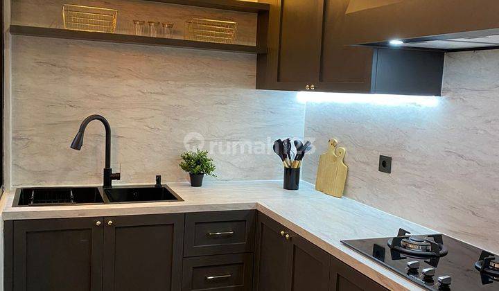 Dijual rumah diKotabaru parahyangan tinggal bawa koper saja lingkungan nyaman dan udara masih sejuk 1,5 Lantai 6