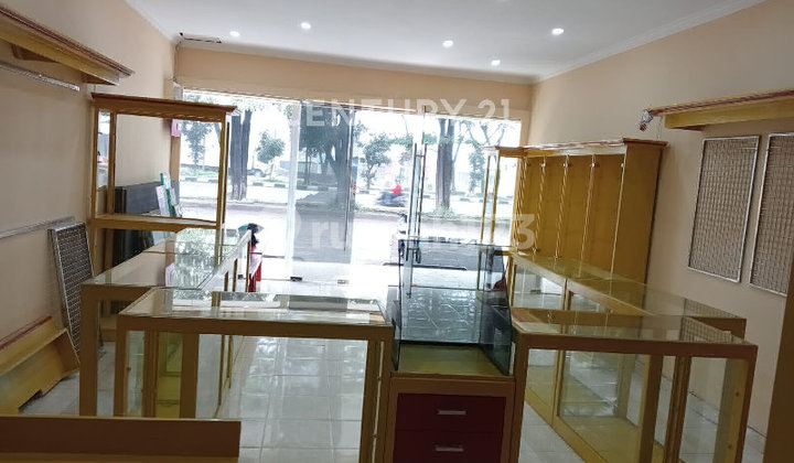 "For Sale: Ready-to-use Mainroad Rancaekek Shop House" 2