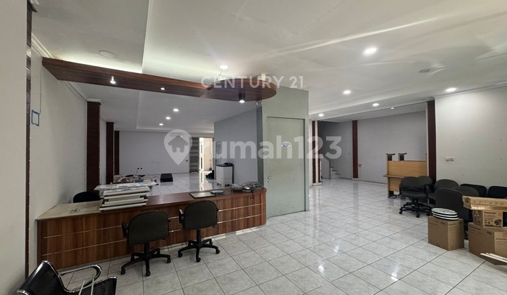 Ruang Usaha di Tengah Kota Main Road Moh Ramdhan