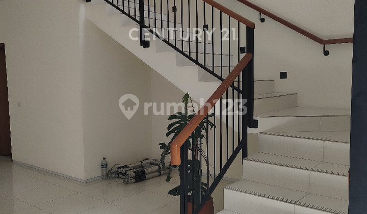 Rumah Baru Minimalis 2 Lantai Sayap Turangga 2