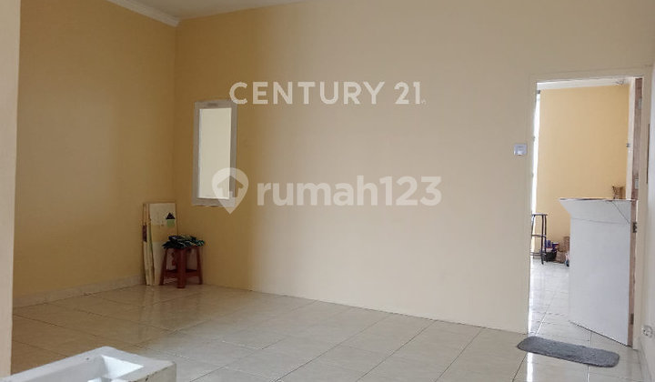 "For Sale: Ready-to-use Mainroad Rancaekek Shop House" 1