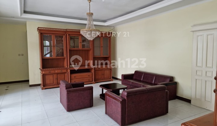 Rumah Asri di Komplek Setramurni Bandung 2