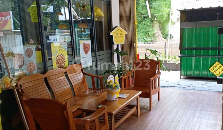 Boarding house and business location near Maranatha University. 2