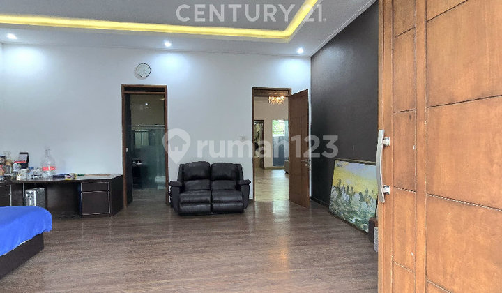 Fully Furnished House with Mini Theater in Setiabudhi Wing, Bandung 2