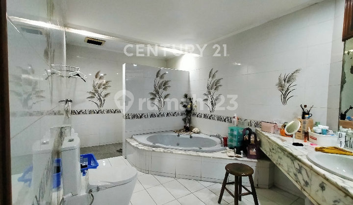 Rumah Nyaman, 2 Lantai Di Sayap Riau, Dekat Gedung Sate Bandung 2