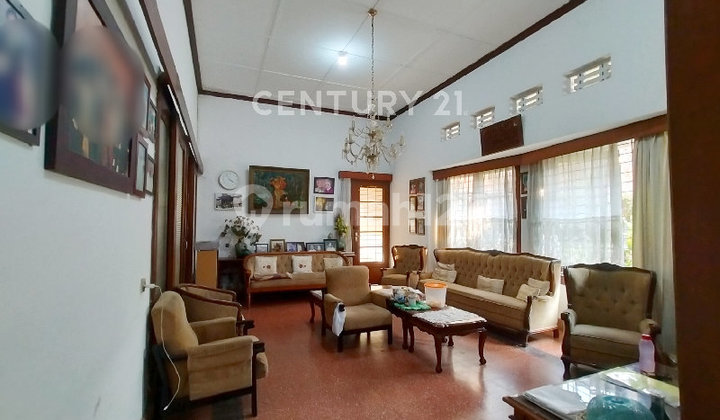 Rumah Terawat di Lokasi Premium Sayap Riau Bandung Dekat Gdg Sate 2