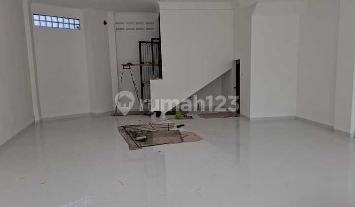 For Rent: Latumenten Strategic Shop House, Tambora, West Jakarta 2