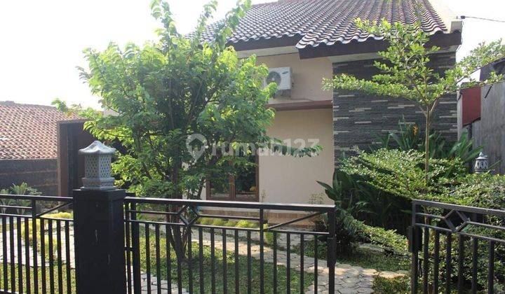 Di jual nego, Klinik luas 2200 mt, SHM, izin lengkap, ambulance (Umum, persalinan, khitan, Gigi / BPJS) dan ruang usaha lainnya, ruang perkantoran, rumah pintu ada 12, ruang utk istirahat dokter, halaman luas, ada rumah induk, garasi mobil lega, pinggir j 9