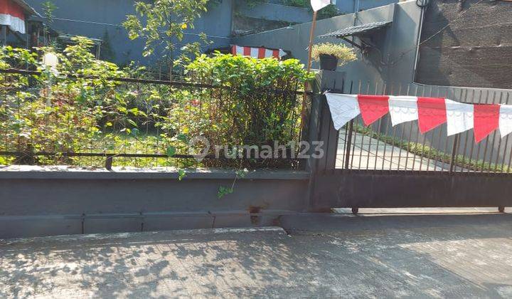 Di jual Tanah, di dlm Komplek BPK Pasir Kuda, bagus dan strategis,  luas 220 mt, lebar 11 x 21, siap bangun rumah mewah, dulu ada rumah komplek yg diratakan, SHM, dekat ke jalan raya , dekat ke stasiun (2 km), ke Botani 3km,  Alfamidi 5 menit, 2