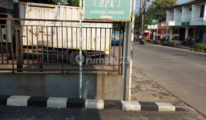 Di jual Tanah, di dlm Komplek BPK Pasir Kuda, bagus dan strategis,  luas 220 mt, lebar 11 x 21, siap bangun rumah mewah, dulu ada rumah komplek yg diratakan, SHM, dekat ke jalan raya , dekat ke stasiun (2 km), ke Botani 3km,  Alfamidi 5 menit, 4