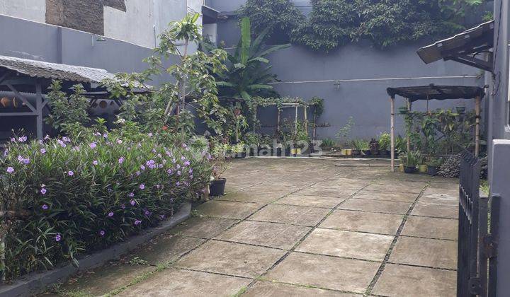 Di jual Tanah, di dlm Komplek BPK Pasir Kuda, bagus dan strategis,  luas 220 mt, lebar 11 x 21, siap bangun rumah mewah, dulu ada rumah komplek yg diratakan, SHM, dekat ke jalan raya , dekat ke stasiun (2 km), ke Botani 3km,  Alfamidi 5 menit, 6