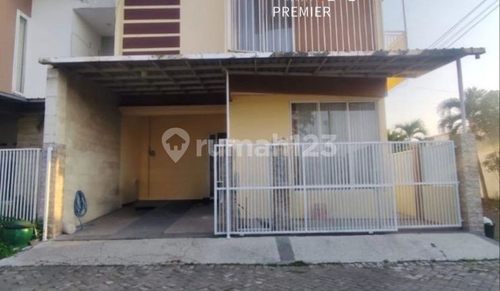 Rumah Super Strategis Pusat Kota di Soekarno Hatta Malang Rumah Super Strategis Pusat Kota di Soekarno Hatta Malang
