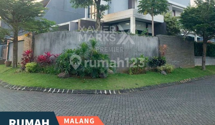 Semi-Furnished Luxury House for Sale in Istana Dieng Malang