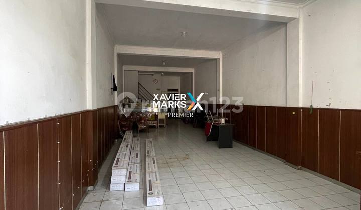 Ruko in Business Area Suitable for Various Ventures in Soekarno Hatta, Malang 2