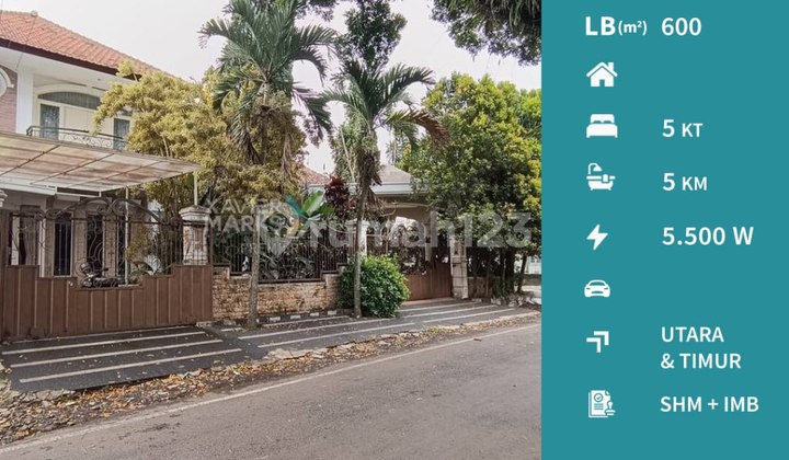 Hook House Near City Center in Klojen Malang