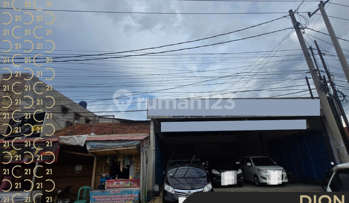 House and Commercial Space on Narogong Main Road, Cileungsi Bogor
