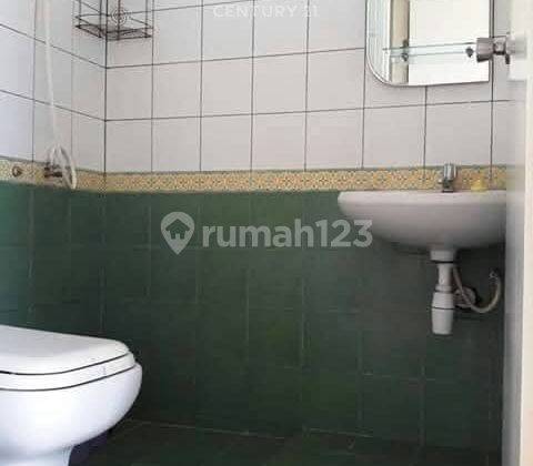 kamar mandi dijual 1 unit apartemen permata