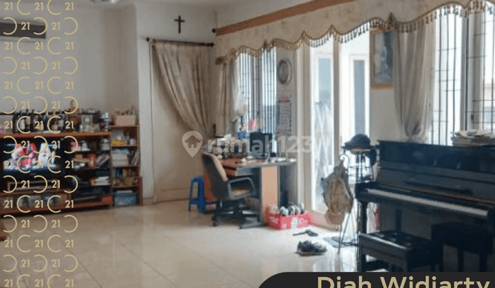 Disewakan Rumah 2 Lantai Di Legenda Wisata 1