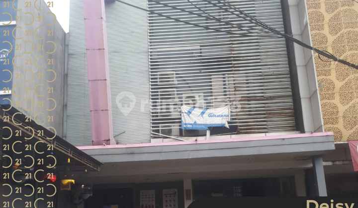 Disewakan Ruko Siap Pakai di Jalan Alternatif Cibubur Disewakan Ruko Siap Pakai di Jalan Alternatif Cibubur