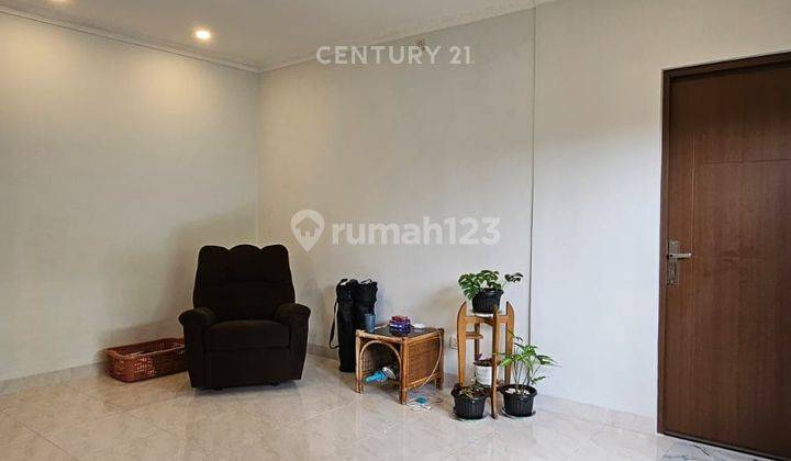 foto lainnya dijual rumah 2 lantai di