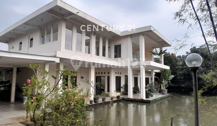 HOUSE INCLUDES 11 FISH PONDS ON PABUARAN MAIN ROAD PARUNG BOGOR