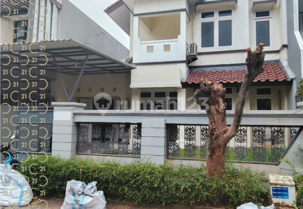 TWO-STORY HOUSE IN RAFFLES HILLS HARJAMUKTI DEPOK