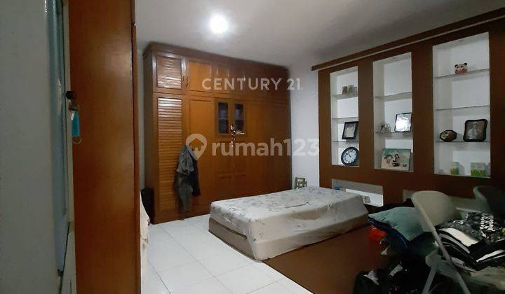 Dijual Rumah 2 Lantai Di Kota Wisata Cibubur  2