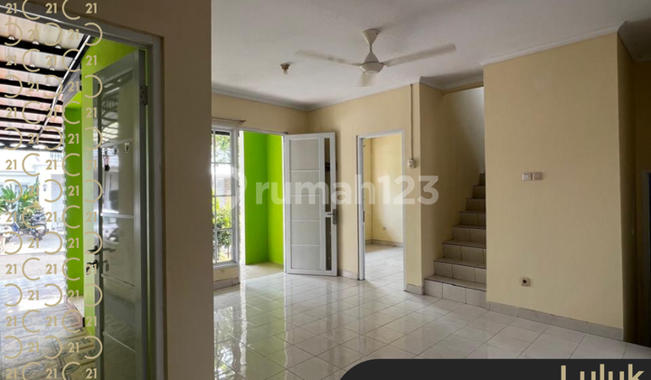 DISEWAKAN RUMAH NYAMAN DI PERUMAHAN KOTA WISATA CIBUBUR