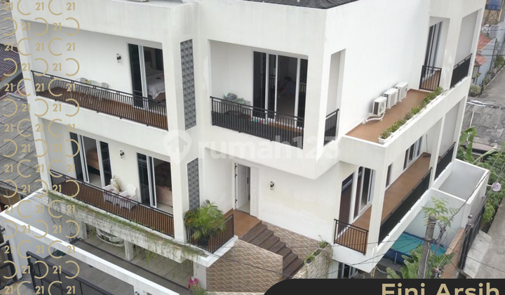 Dijual Rumah 3 Lantai di Jati Bening Baru Bekasi Dijual Rumah 3 Lantai di Jati Bening Baru Bekasi