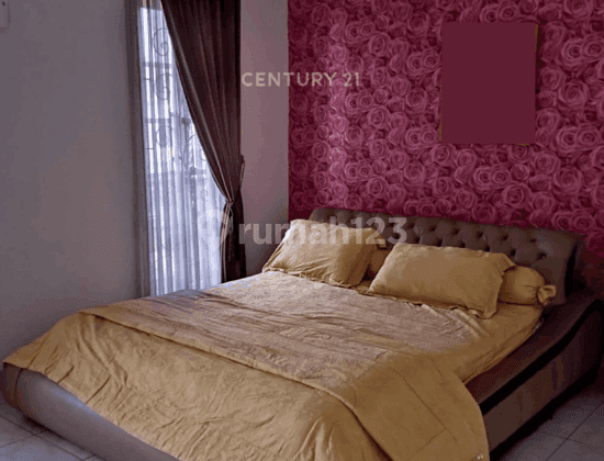 kamar tidur dijual rumah di perumahan legenda