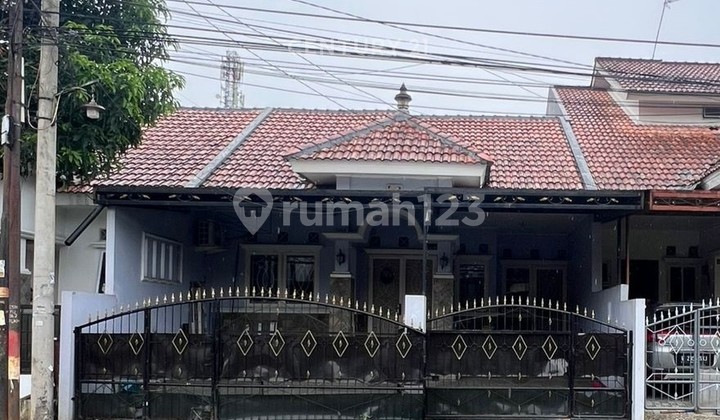 House Position on Boulevard in Villa Nusa Indah 5, Gunung Putri, Bogor House Position on Boulevard in Villa Nusa Indah 5, Gunung Putri, Bogor