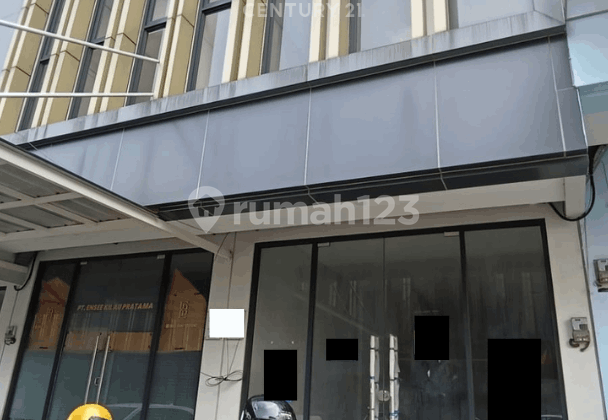 Ready-to-Use Shop House in a Strategic Location at Cibubur Tourism City 2