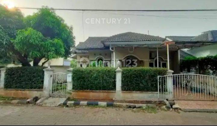 tampak depan dijual rumah di perumahan persada